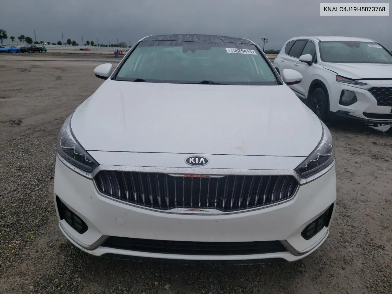 KNALC4J19H5073768 2017 Kia Cadenza Premium