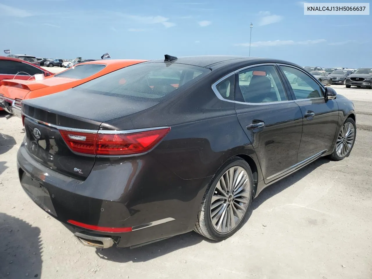 2017 Kia Cadenza Premium VIN: KNALC4J13H5066637 Lot: 76473844