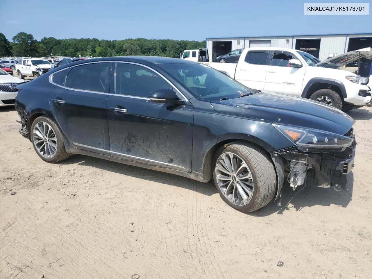 2019 Kia Cadenza Luxury VIN: KNALC4J17K5173701 Lot: 61226224