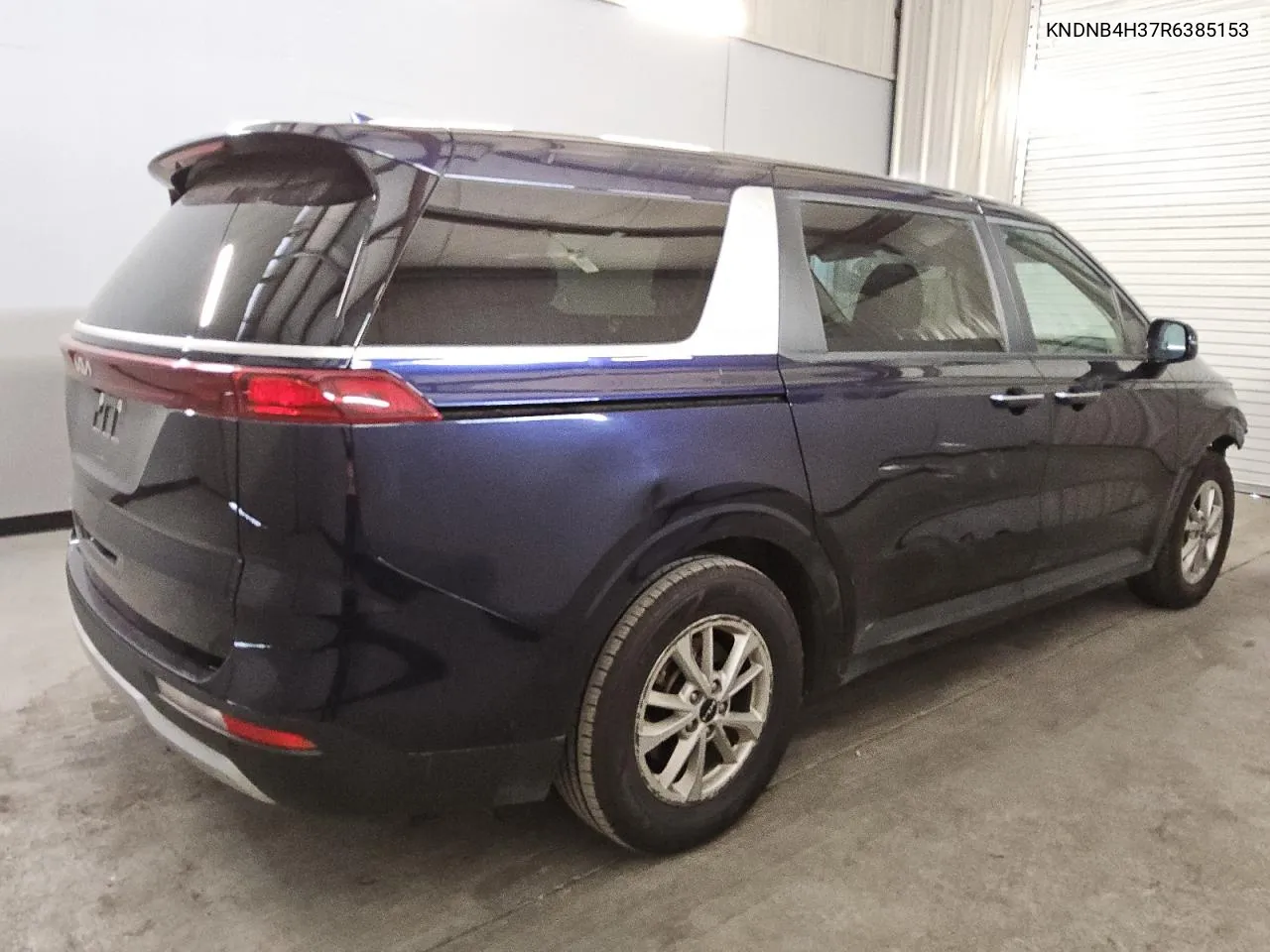 2024 Kia Carnival Lx VIN: KNDNB4H37R6385153 Lot: 79910184