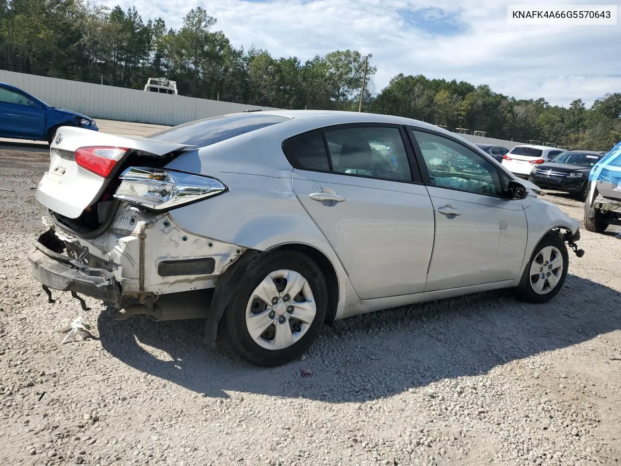 KNAFK4A66G5570643 2016 Kia Forte Lx