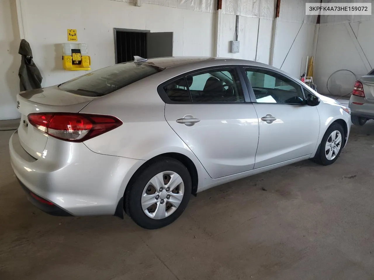 3KPFK4A73HE159072 2017 Kia Forte Lx