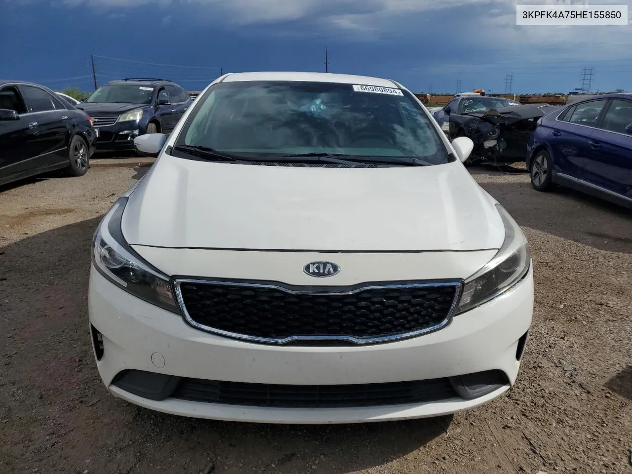 3KPFK4A75HE155850 2017 Kia Forte Lx