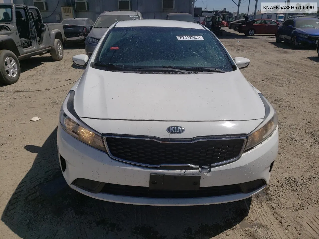 KNAFK5A88H5706490 2017 Kia Forte Lx