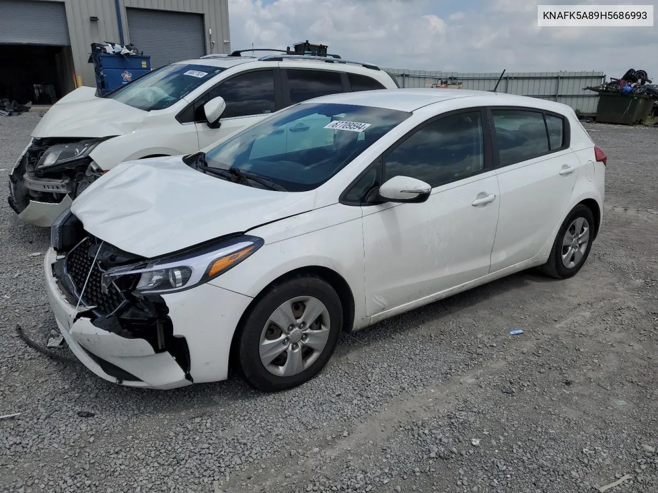 KNAFK5A89H5686993 2017 Kia Forte Lx