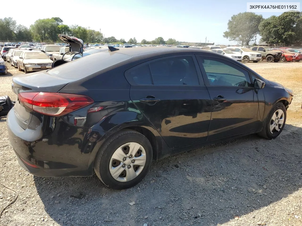 2017 Kia Forte Lx VIN: 3KPFK4A76HE011952 Lot: 68108474