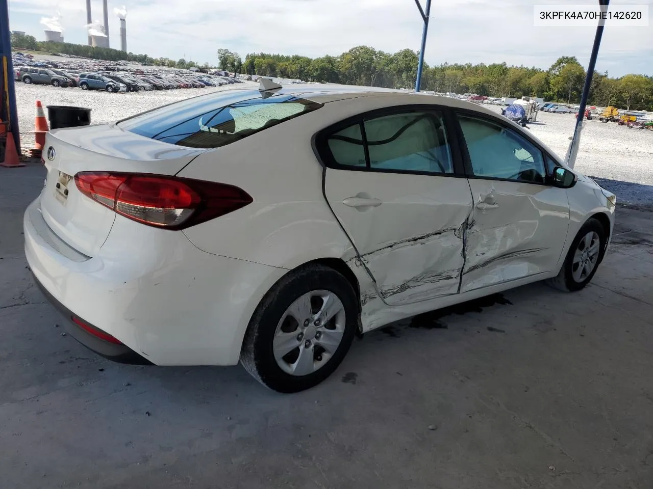 2017 Kia Forte Lx VIN: 3KPFK4A70HE142620 Lot: 69238384