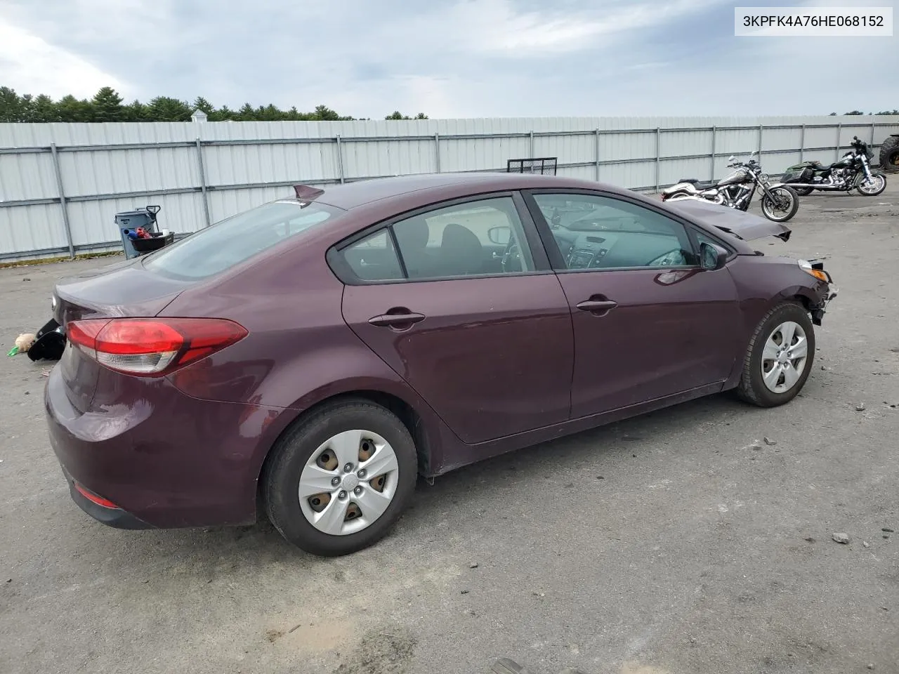 2017 Kia Forte Lx VIN: 3KPFK4A76HE068152 Lot: 70834154