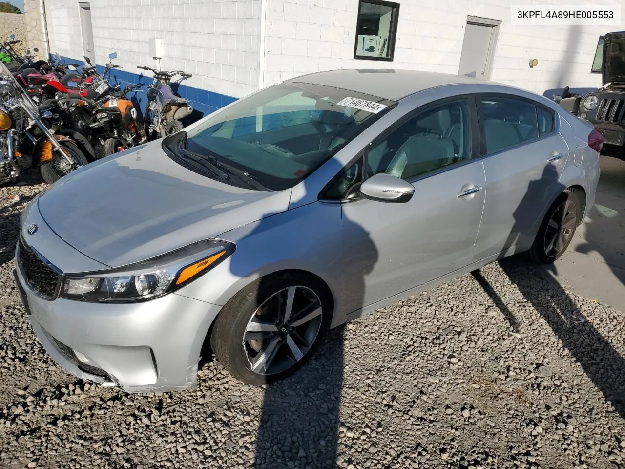 2017 Kia Forte Ex VIN: 3KPFL4A89HE005553 Lot: 71467844