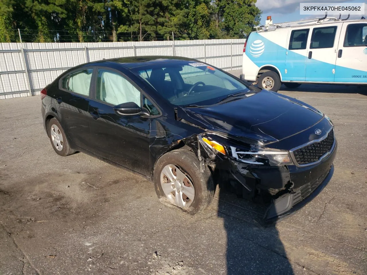 2017 Kia Forte Lx VIN: 3KPFK4A70HE045062 Lot: 73192404