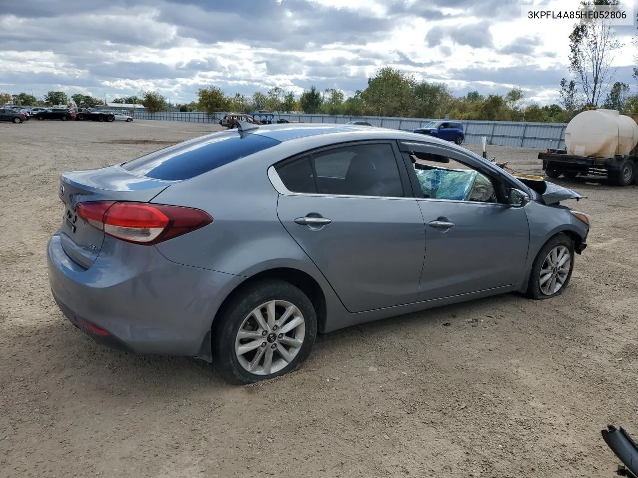 3KPFL4A85HE052806 2017 Kia Forte Ex