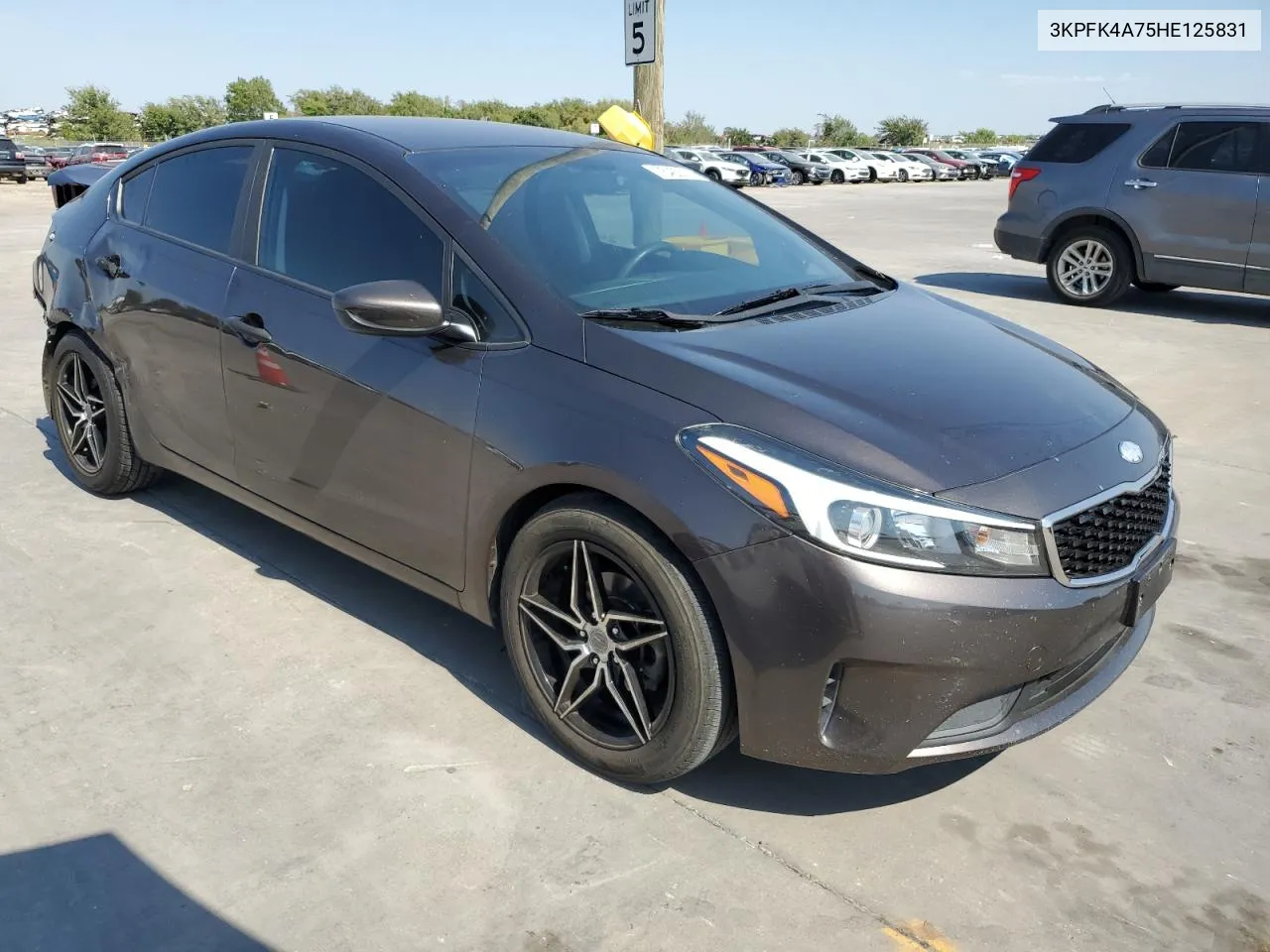 2017 Kia Forte Lx VIN: 3KPFK4A75HE125831 Lot: 75422214