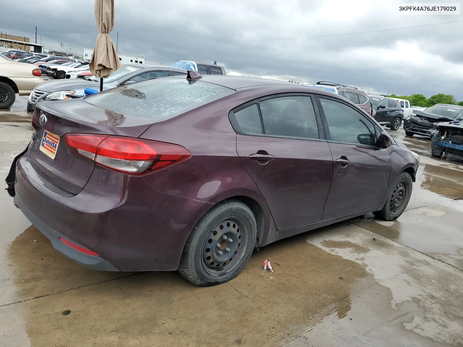 3KPFK4A76JE179029 2018 Kia Forte Lx