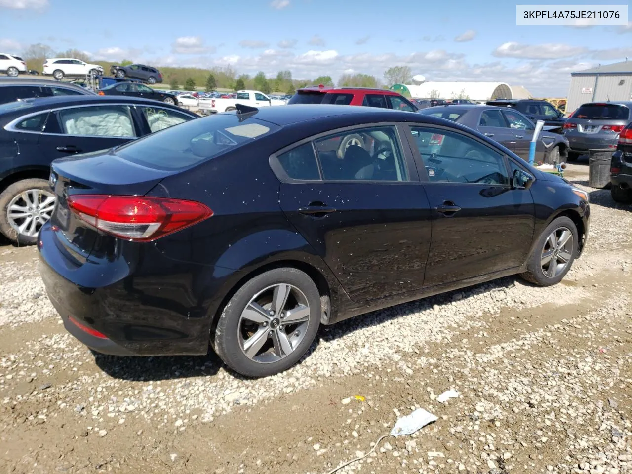 3KPFL4A75JE211076 2018 Kia Forte Lx