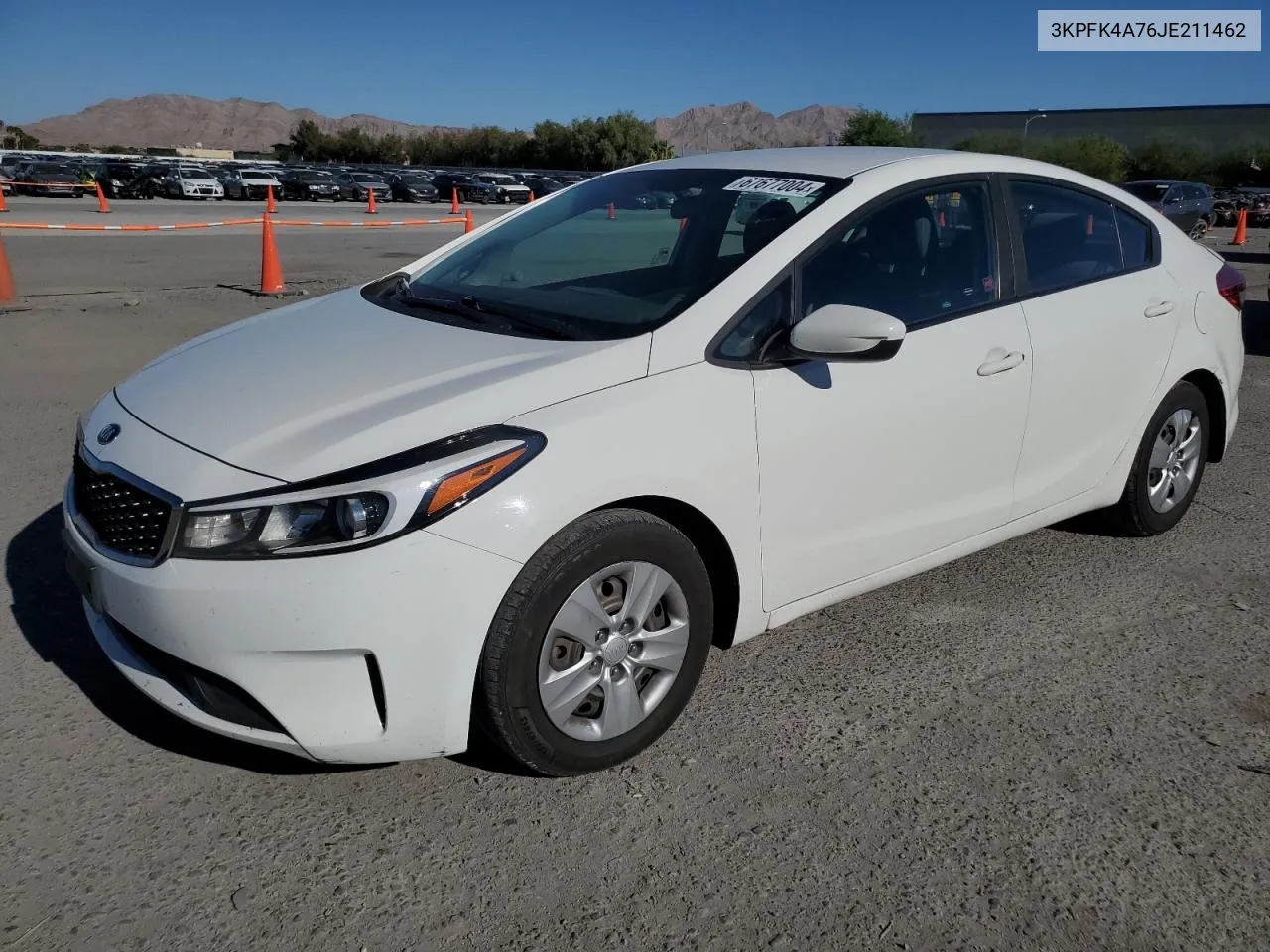 3KPFK4A76JE211462 2018 Kia Forte Lx