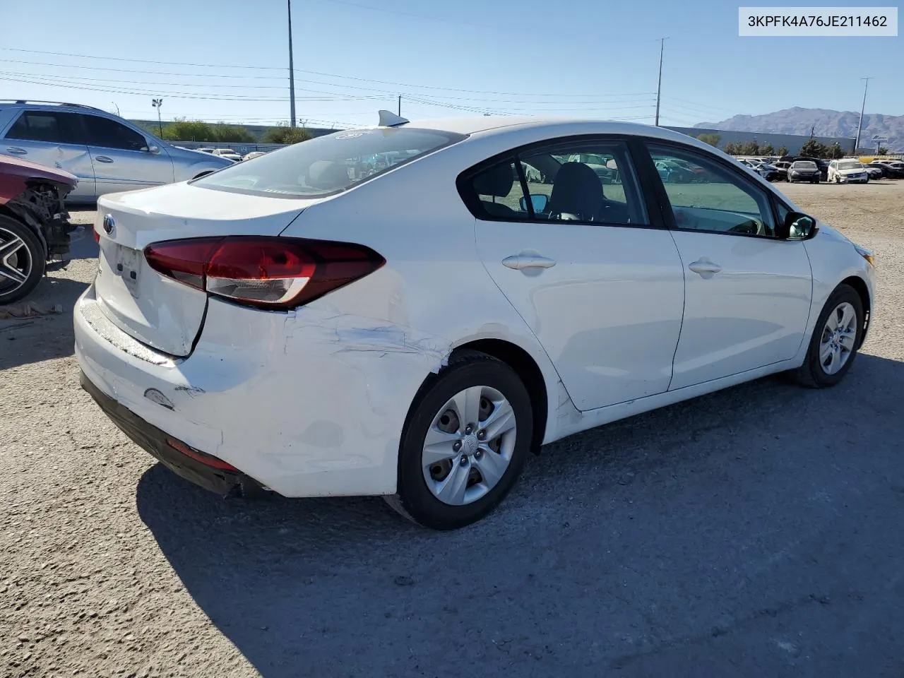 3KPFK4A76JE211462 2018 Kia Forte Lx