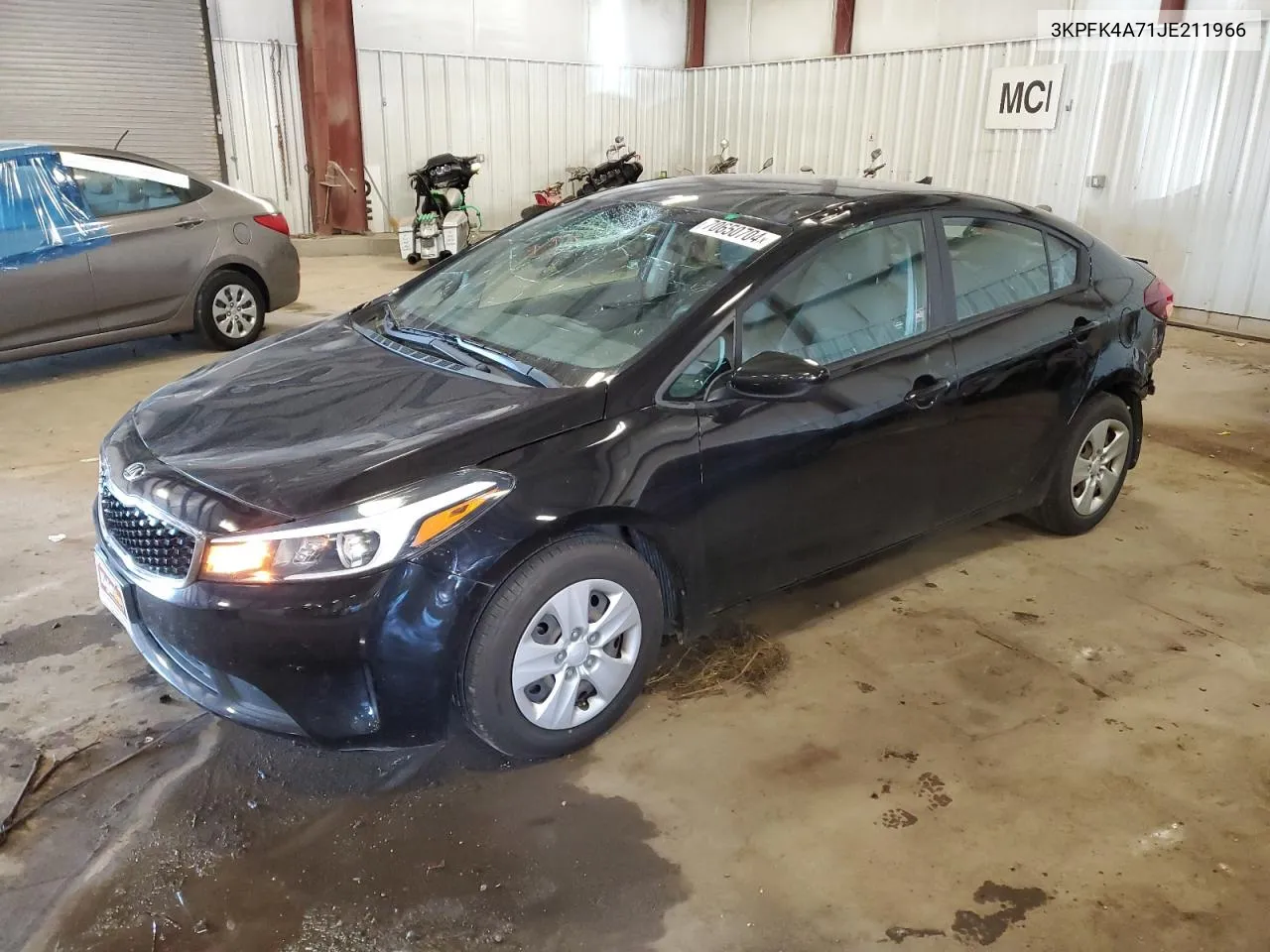 3KPFK4A71JE211966 2018 Kia Forte Lx