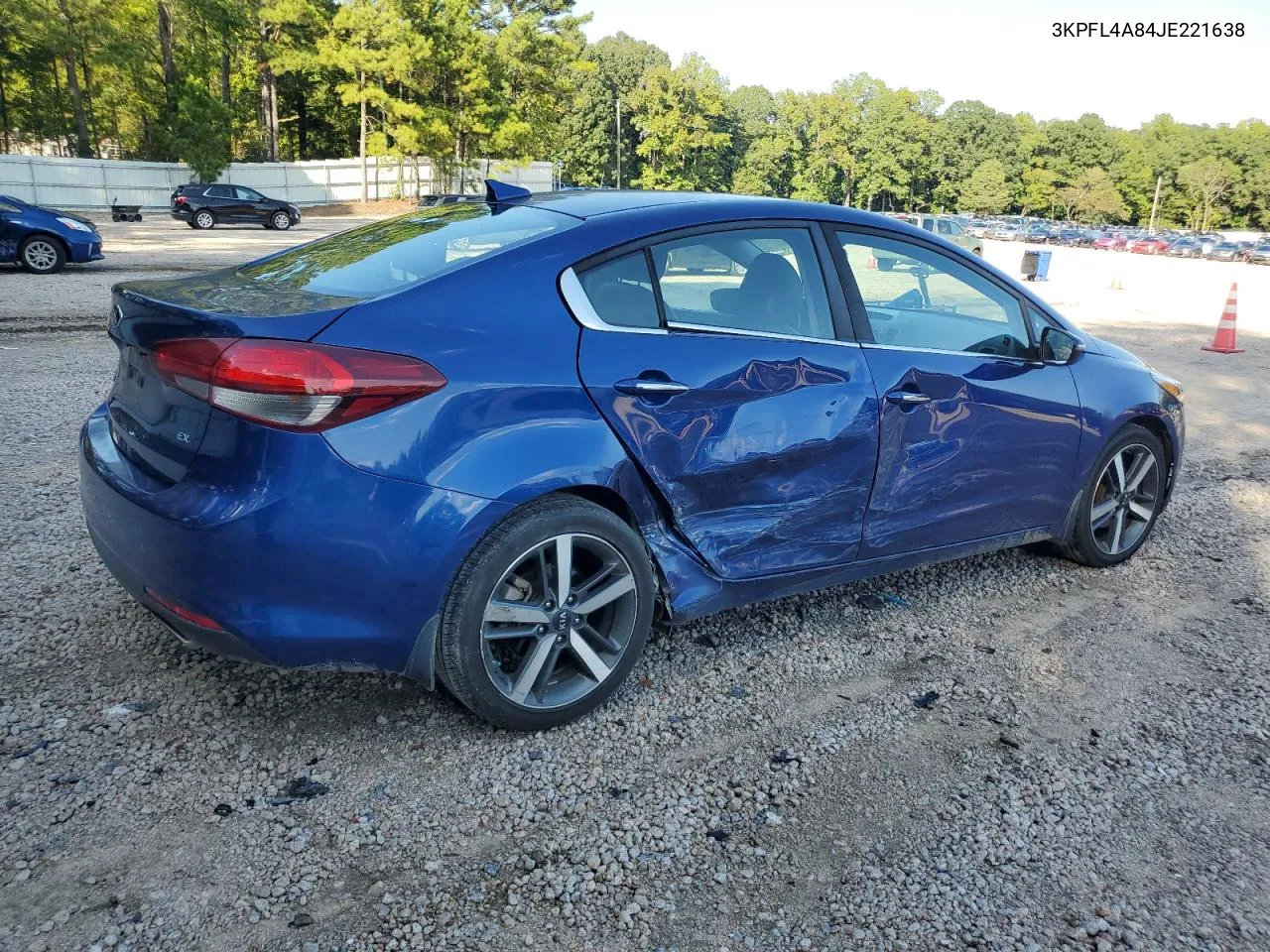 3KPFL4A84JE221638 2018 Kia Forte Ex