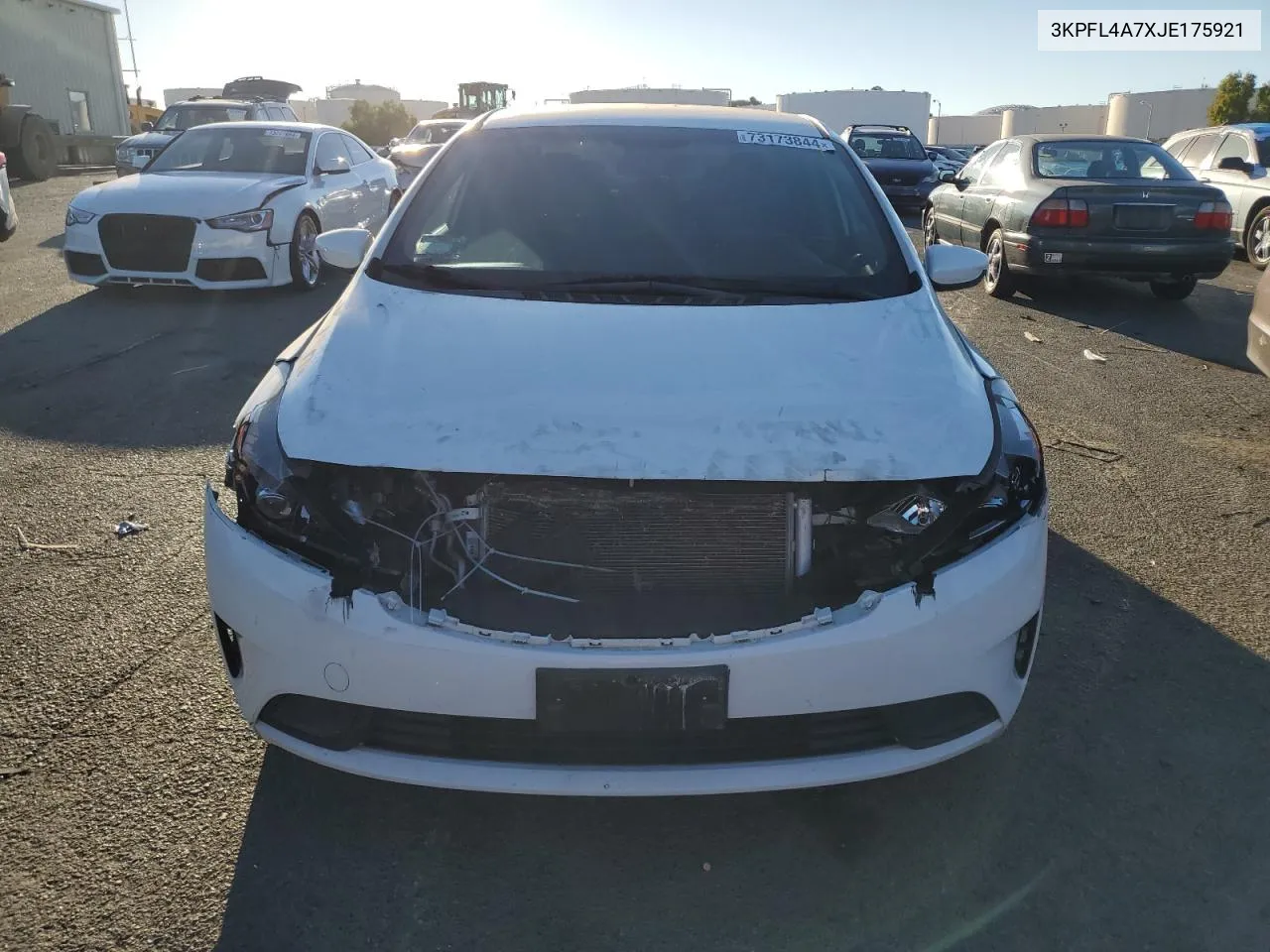 3KPFL4A7XJE175921 2018 Kia Forte Lx