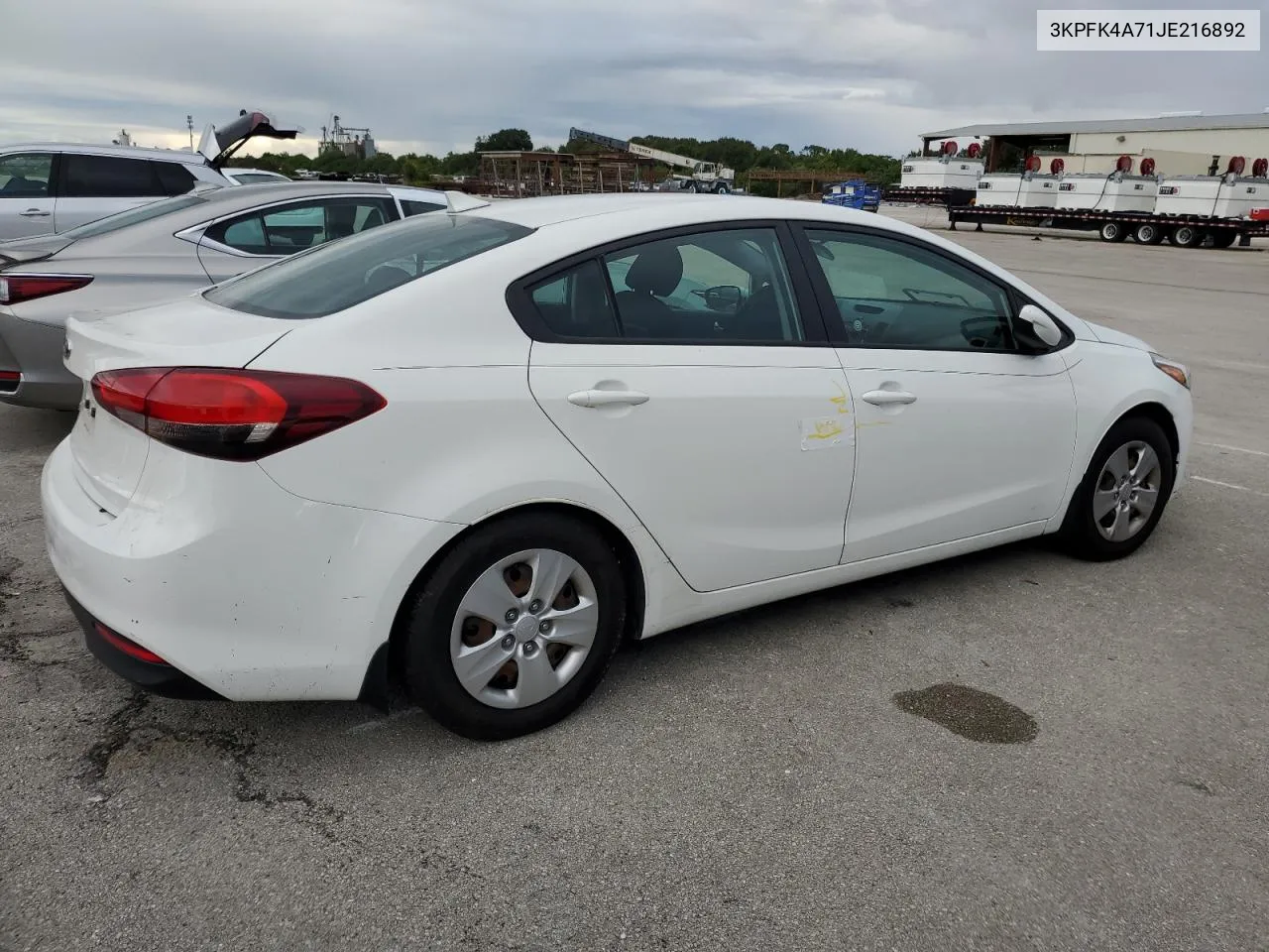 3KPFK4A71JE216892 2018 Kia Forte Lx