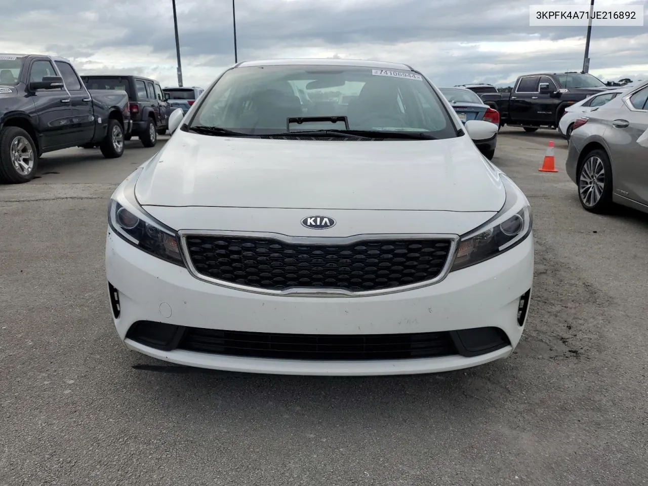 3KPFK4A71JE216892 2018 Kia Forte Lx