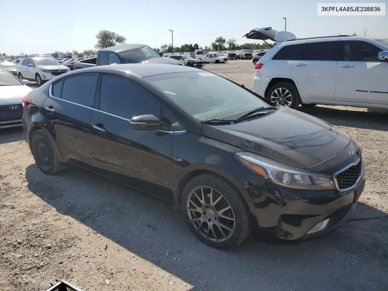 3KPFL4A85JE238836 2018 Kia Forte Ex