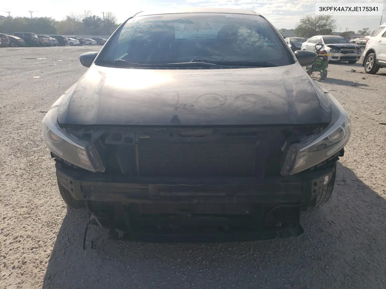 3KPFK4A7XJE175341 2018 Kia Forte Lx