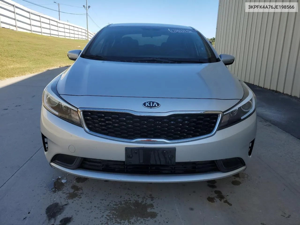 2018 Kia Forte Lx VIN: 3KPFK4A76JE198566 Lot: 77080384