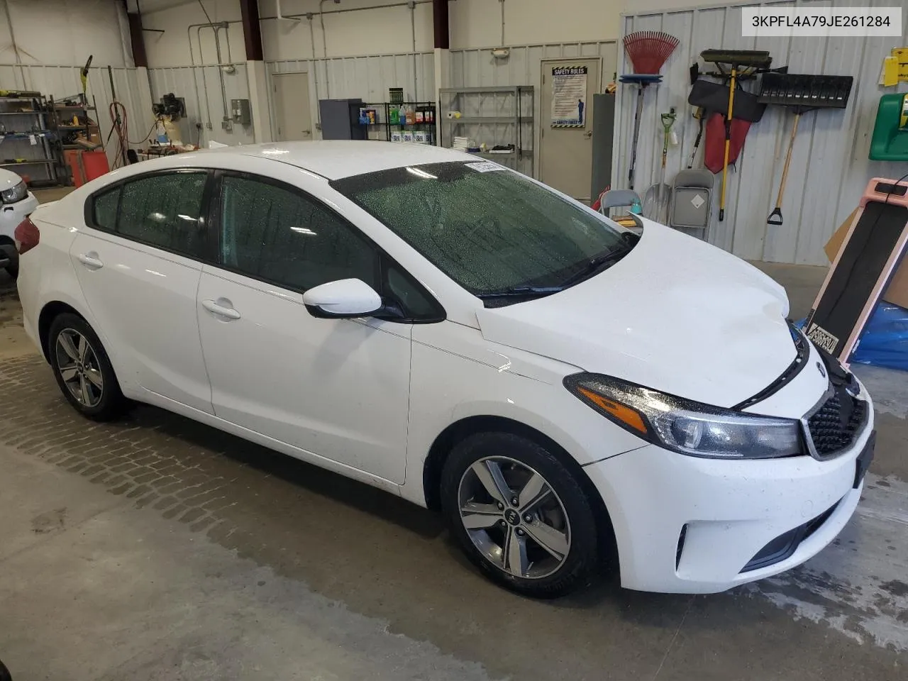 2018 Kia Forte Lx VIN: 3KPFL4A79JE261284 Lot: 79125854