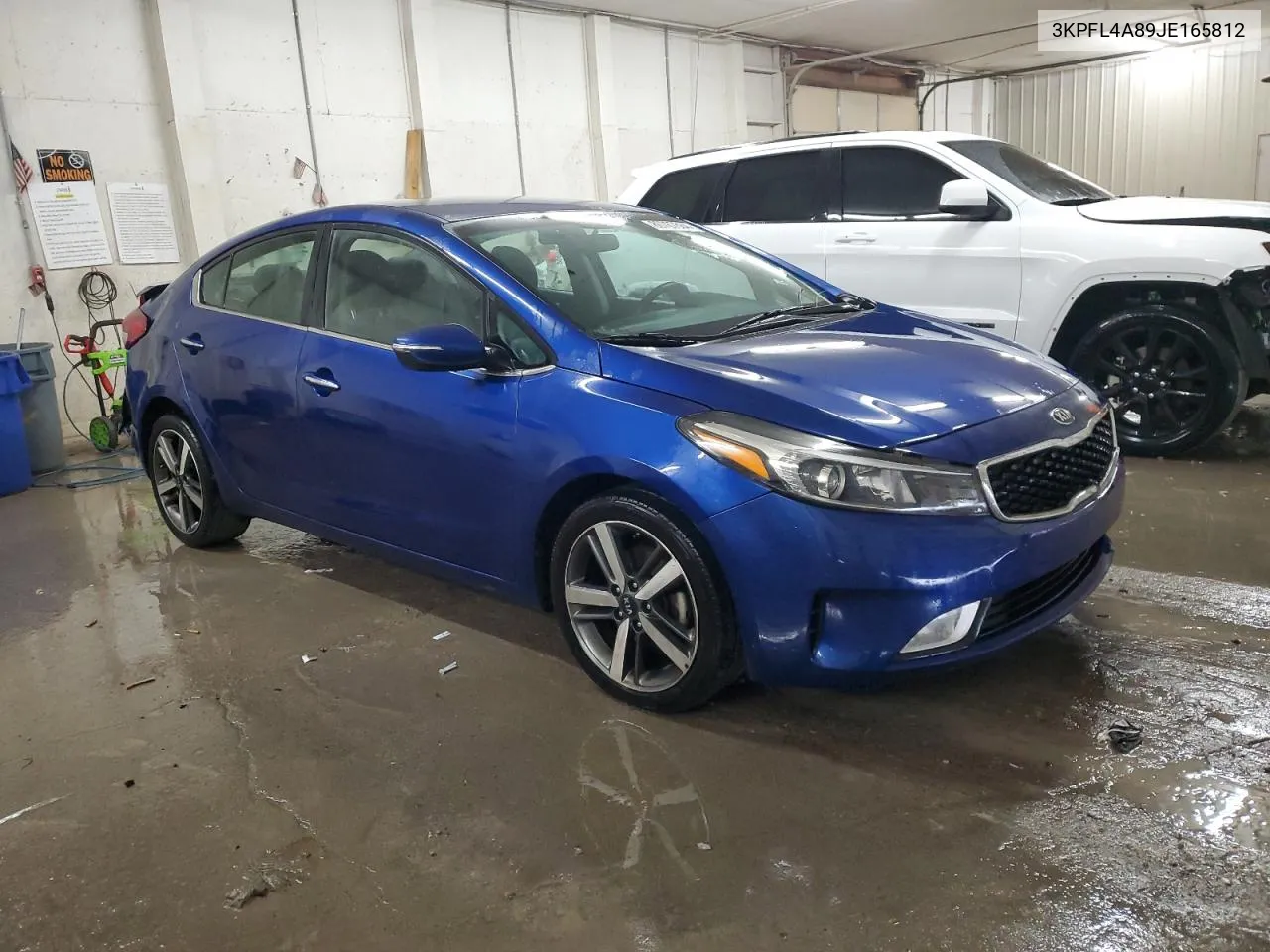 2018 Kia Forte Ex VIN: 3KPFL4A89JE165812 Lot: 80787684