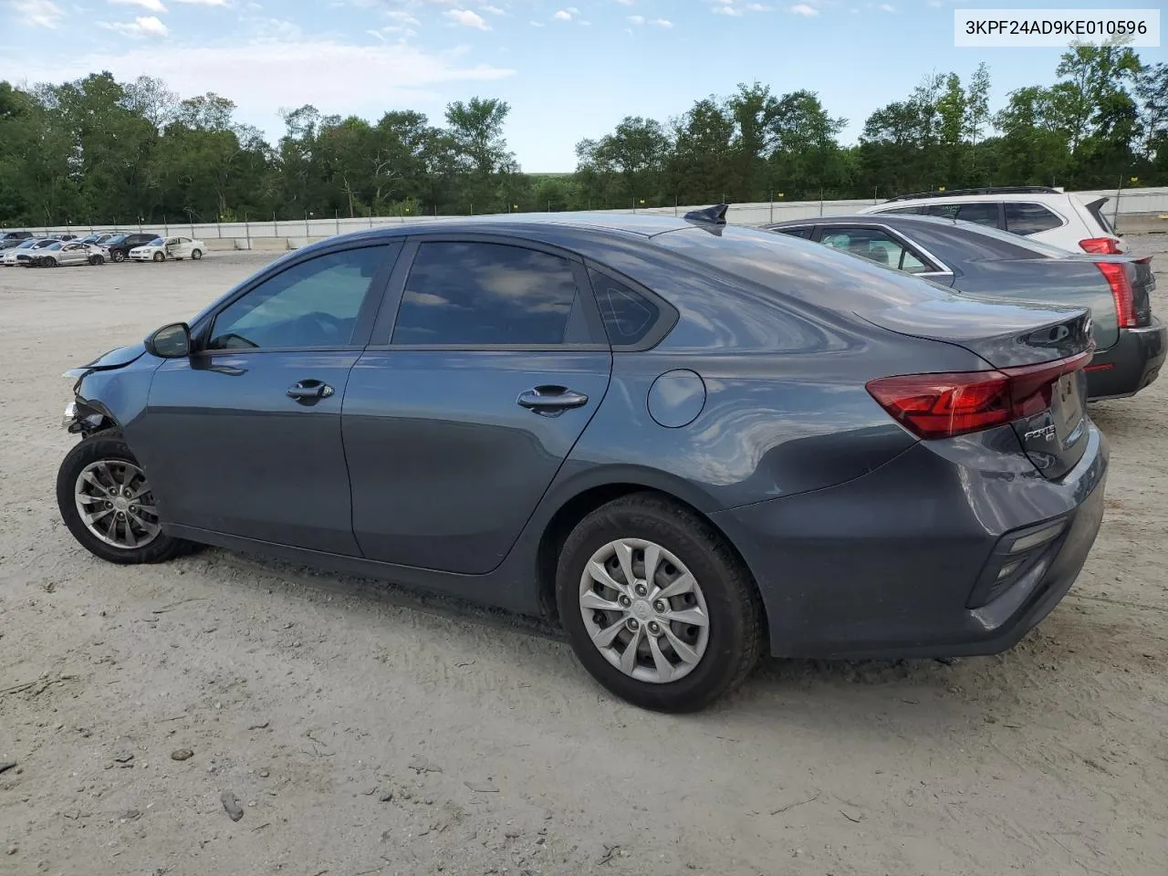 3KPF24AD9KE010596 2019 Kia Forte Fe