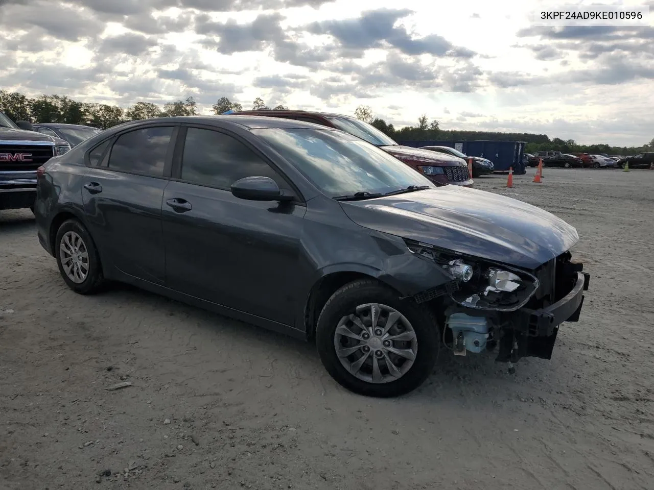 2019 Kia Forte Fe VIN: 3KPF24AD9KE010596 Lot: 57404724