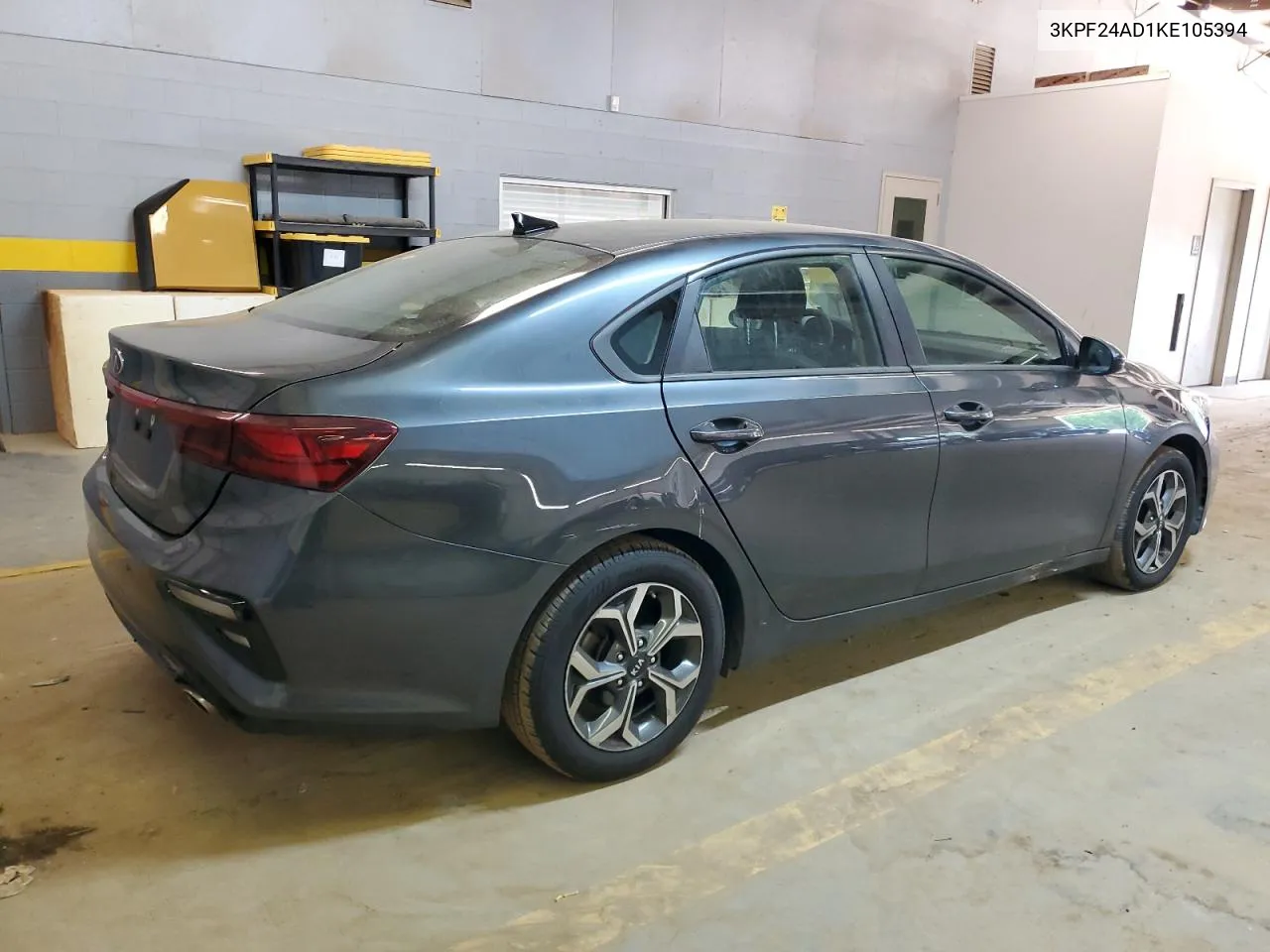 3KPF24AD1KE105394 2019 Kia Forte Fe