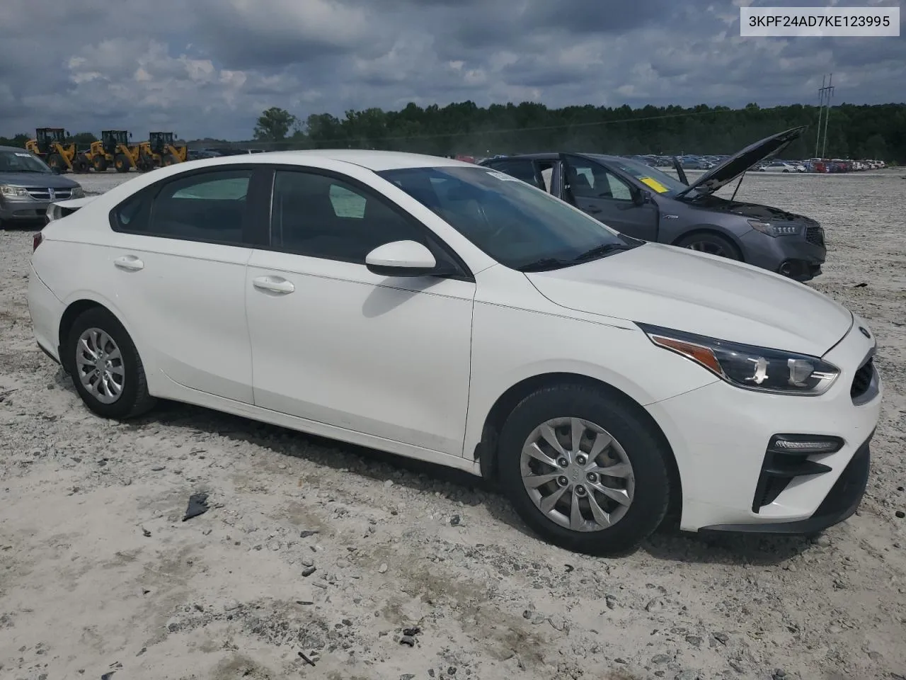 3KPF24AD7KE123995 2019 Kia Forte Fe