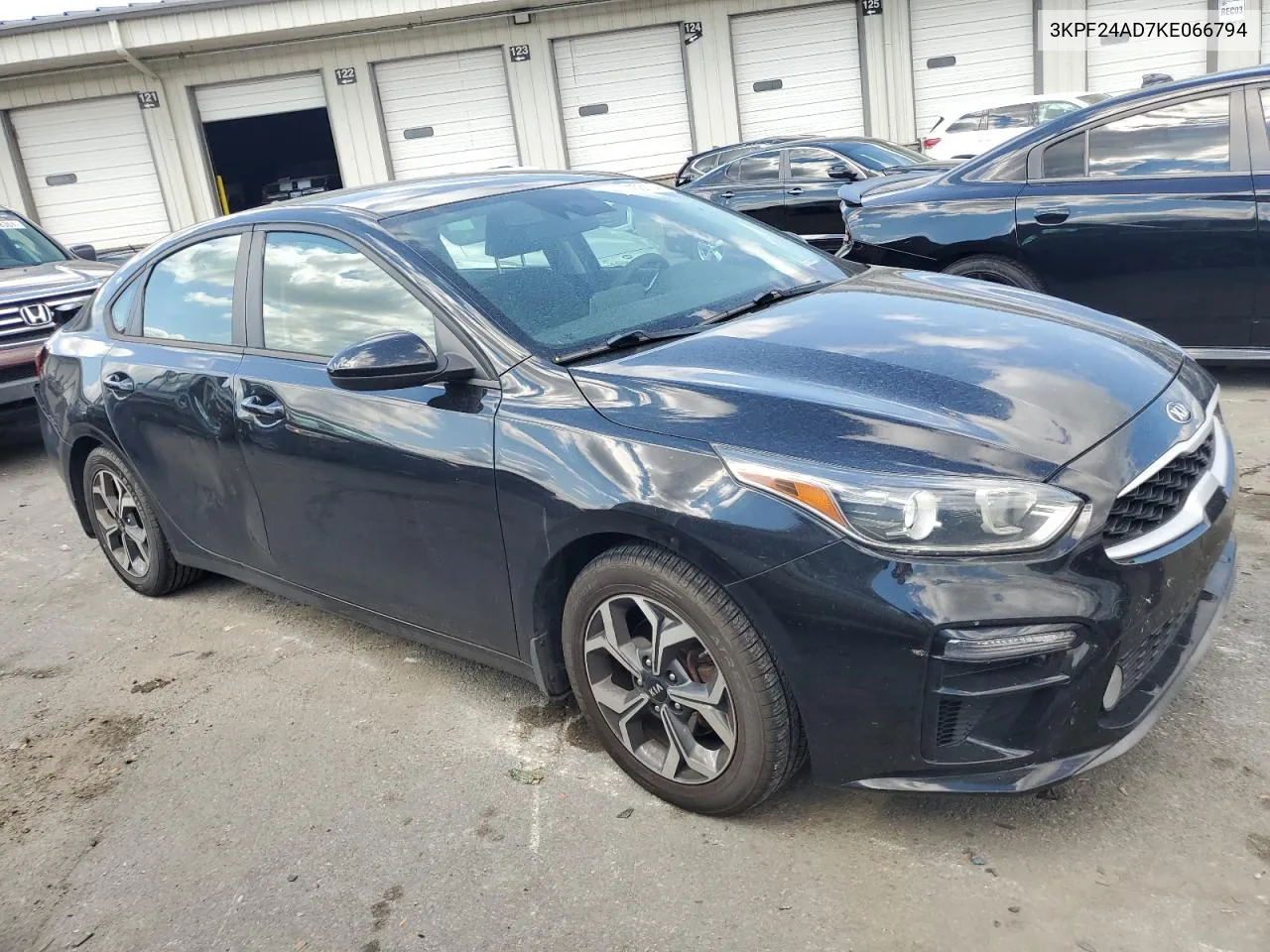 2019 Kia Forte Fe VIN: 3KPF24AD7KE066794 Lot: 71456174