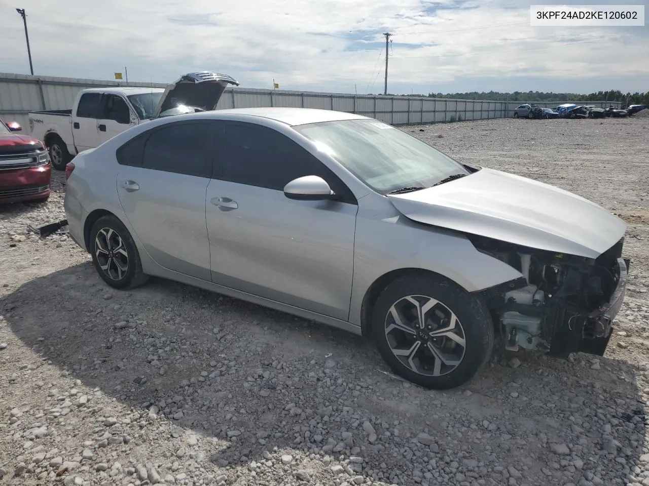 3KPF24AD2KE120602 2019 Kia Forte Fe