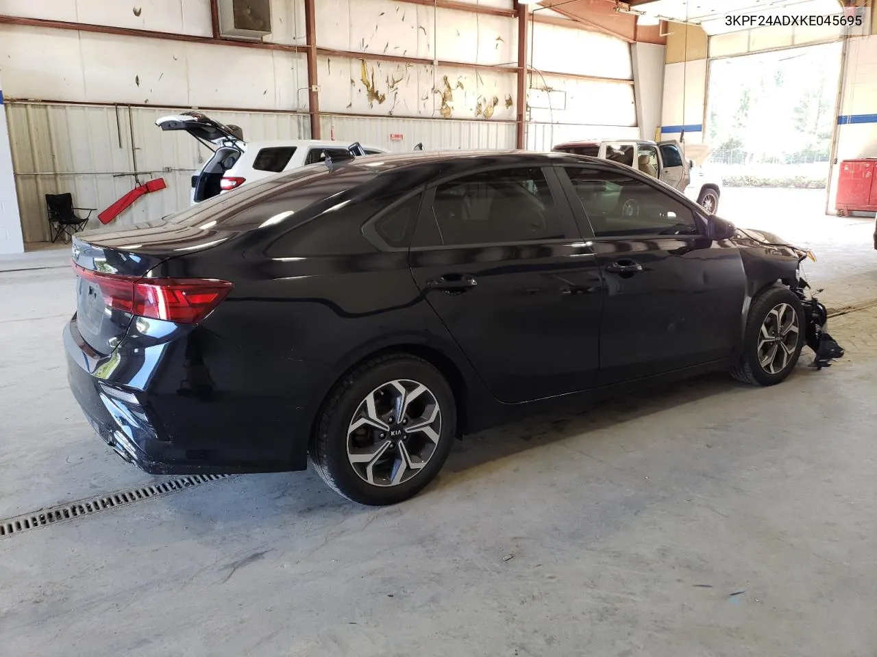 3KPF24ADXKE045695 2019 Kia Forte Fe