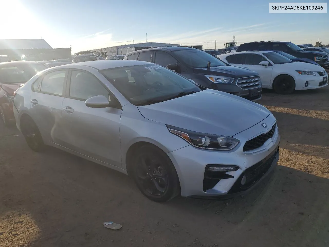 3KPF24AD6KE109246 2019 Kia Forte Fe