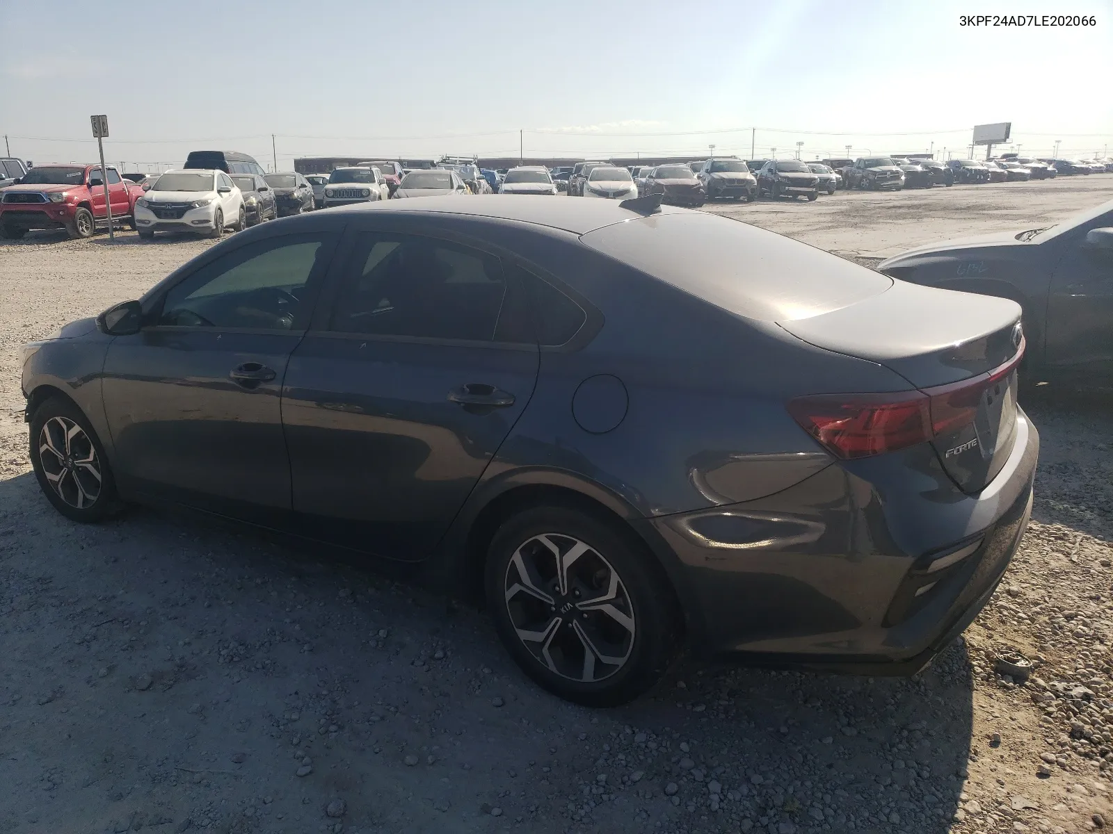 3KPF24AD7LE202066 2020 Kia Forte Fe