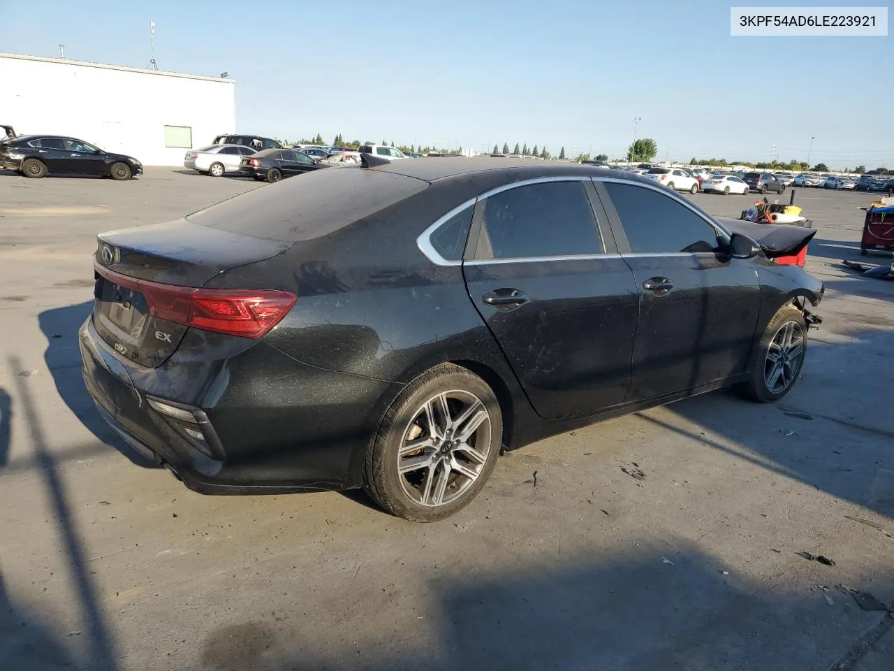 3KPF54AD6LE223921 2020 Kia Forte Ex