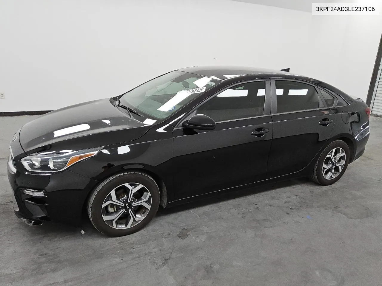 2020 Kia Forte Fe VIN: 3KPF24AD3LE237106 Lot: 76118924