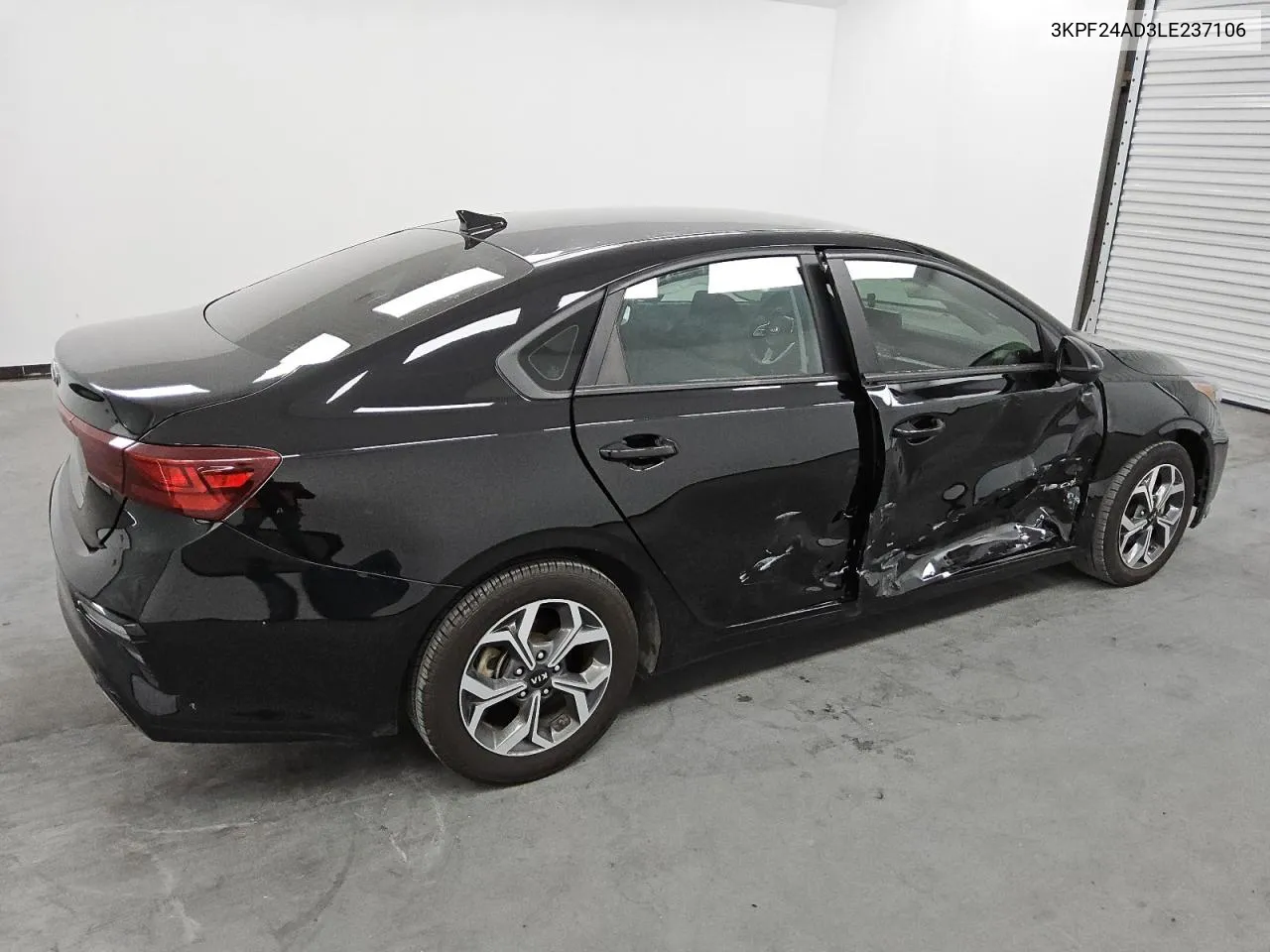 2020 Kia Forte Fe VIN: 3KPF24AD3LE237106 Lot: 76118924