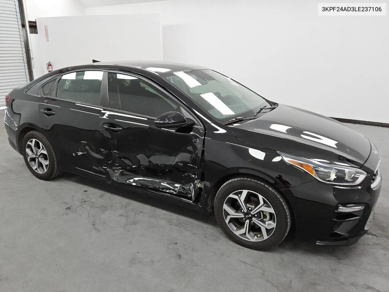 2020 Kia Forte Fe VIN: 3KPF24AD3LE237106 Lot: 76118924