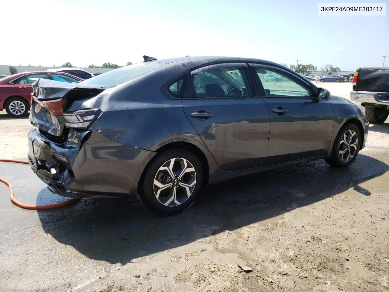 3KPF24AD9ME303417 2021 Kia Forte Fe