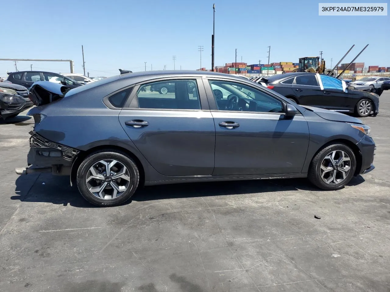 3KPF24AD7ME325979 2021 Kia Forte Fe