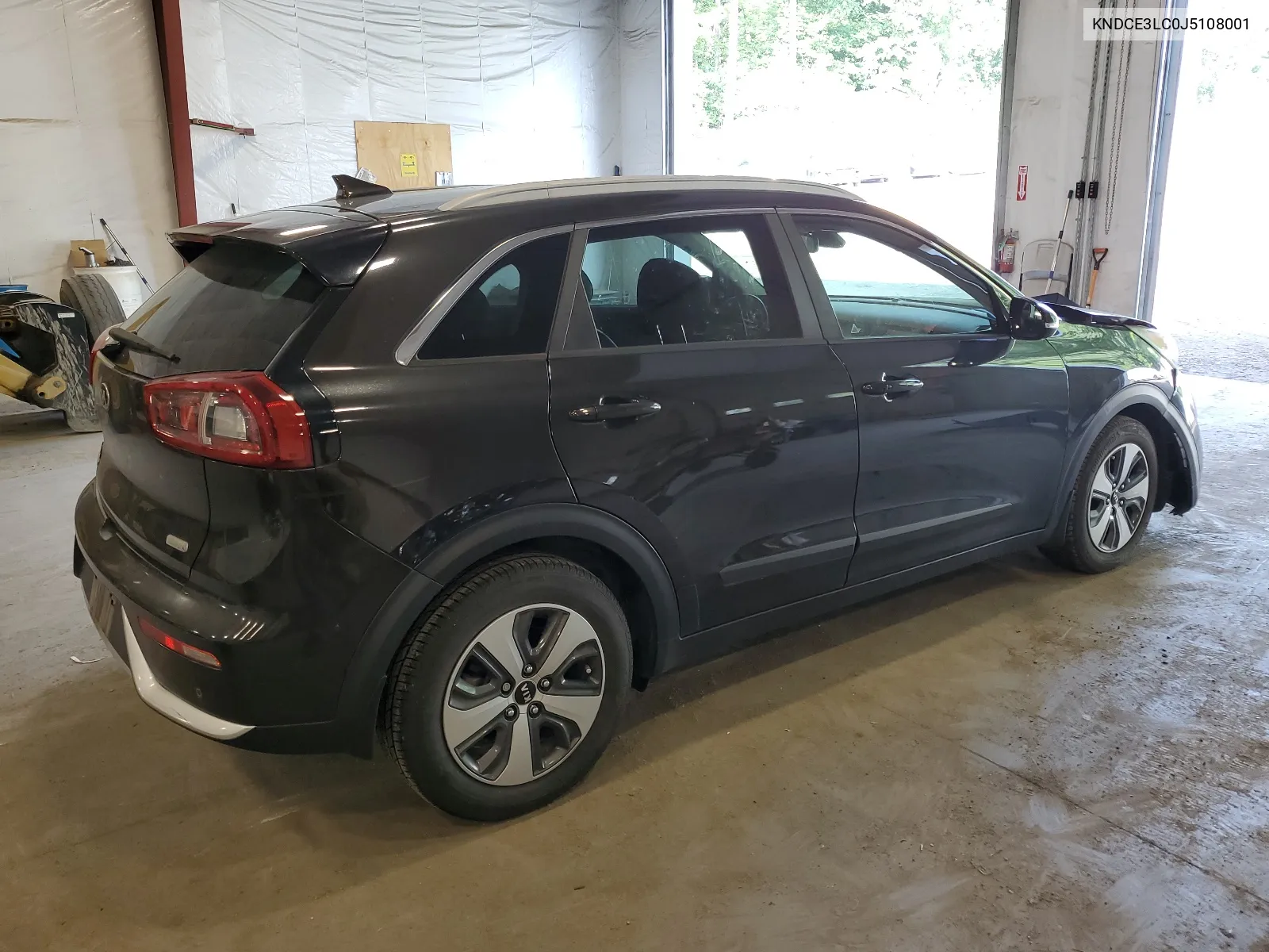 KNDCE3LC0J5108001 2018 Kia Niro Touring