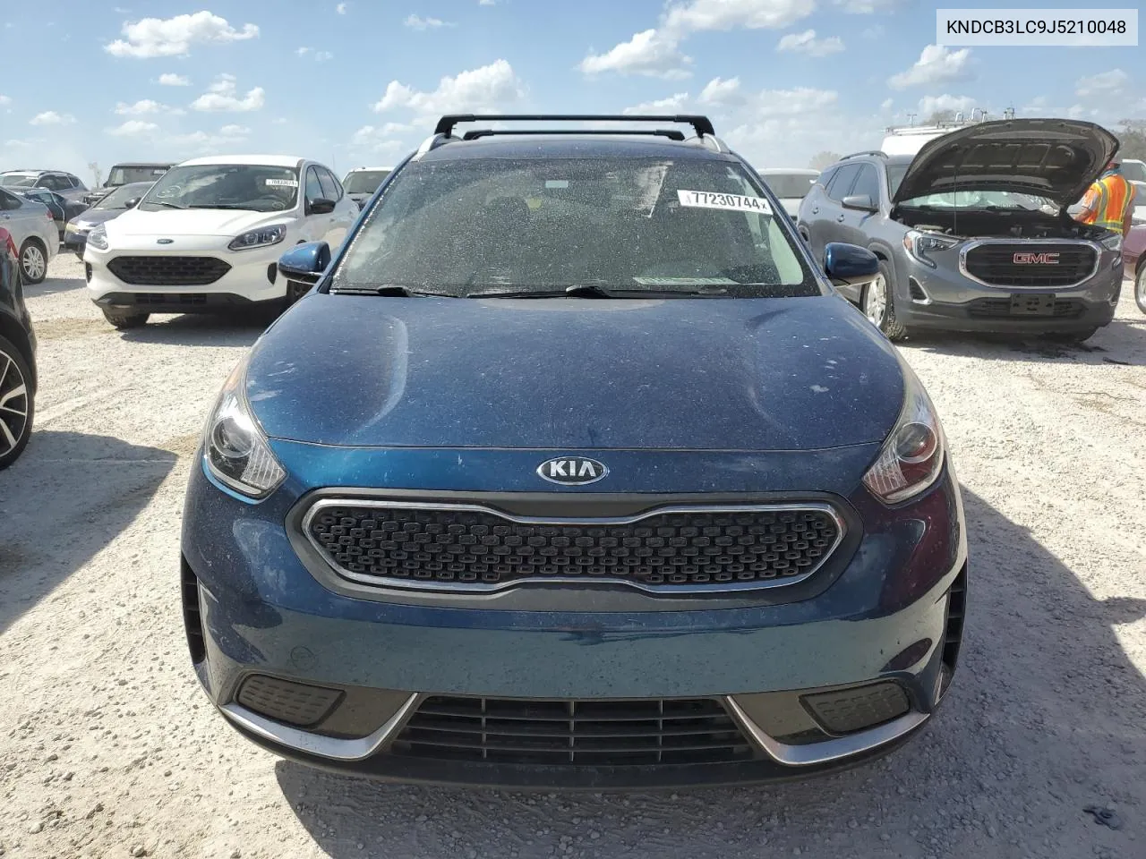 KNDCB3LC9J5210048 2018 Kia Niro Fe