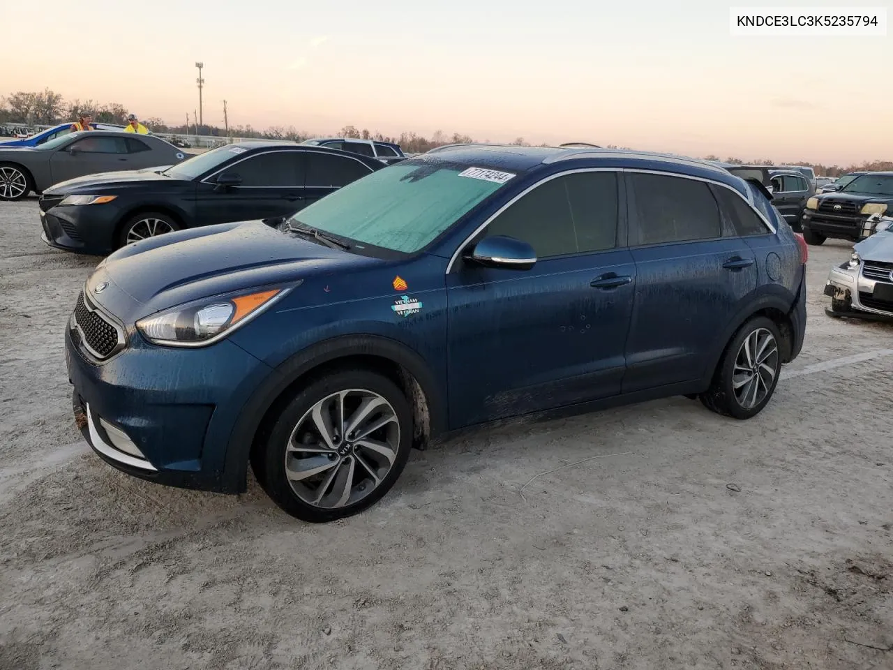 2019 Kia Niro Touring VIN: KNDCE3LC3K5235794 Lot: 77174244