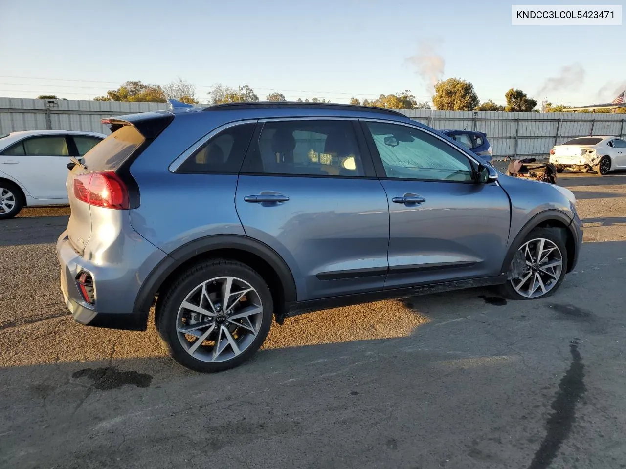 2020 Kia Niro Touring VIN: KNDCC3LC0L5423471 Lot: 76264144