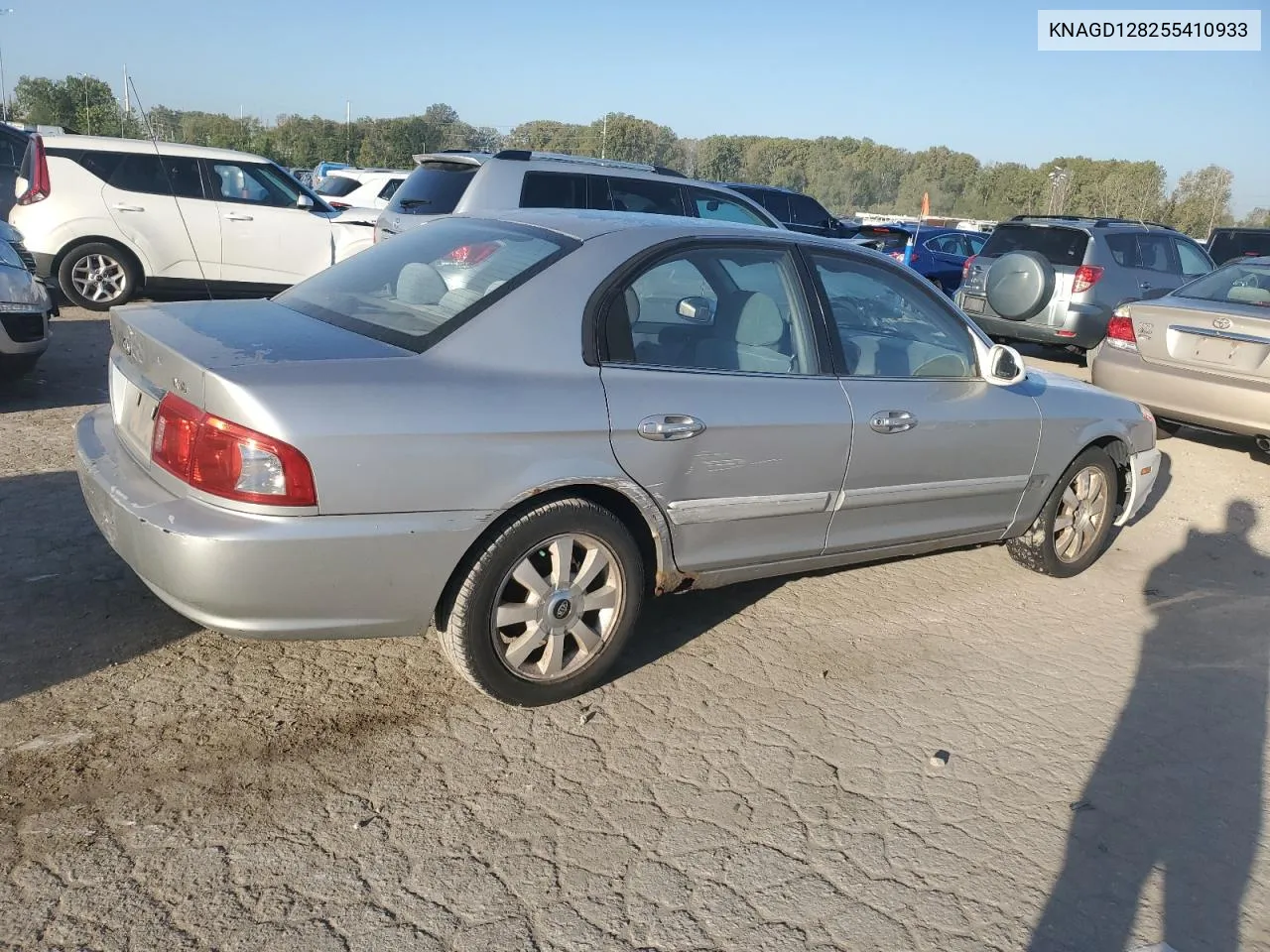 2005 Kia Optima Lx VIN: KNAGD128255410933 Lot: 74470424